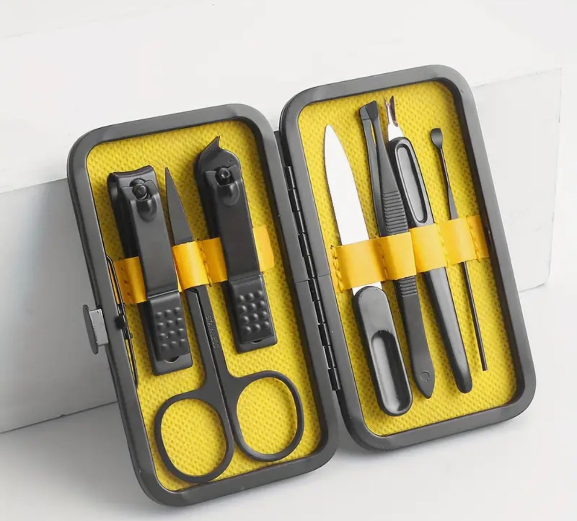 7pcs Compact Manicure Kit | Dreamscape