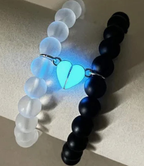 Couples glow in the dark heart bracelet 2pcs