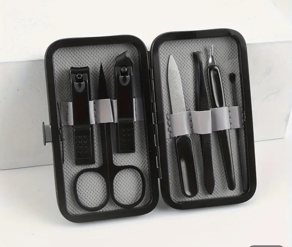 7pcs Compact Manicure Kit | Dreamscape