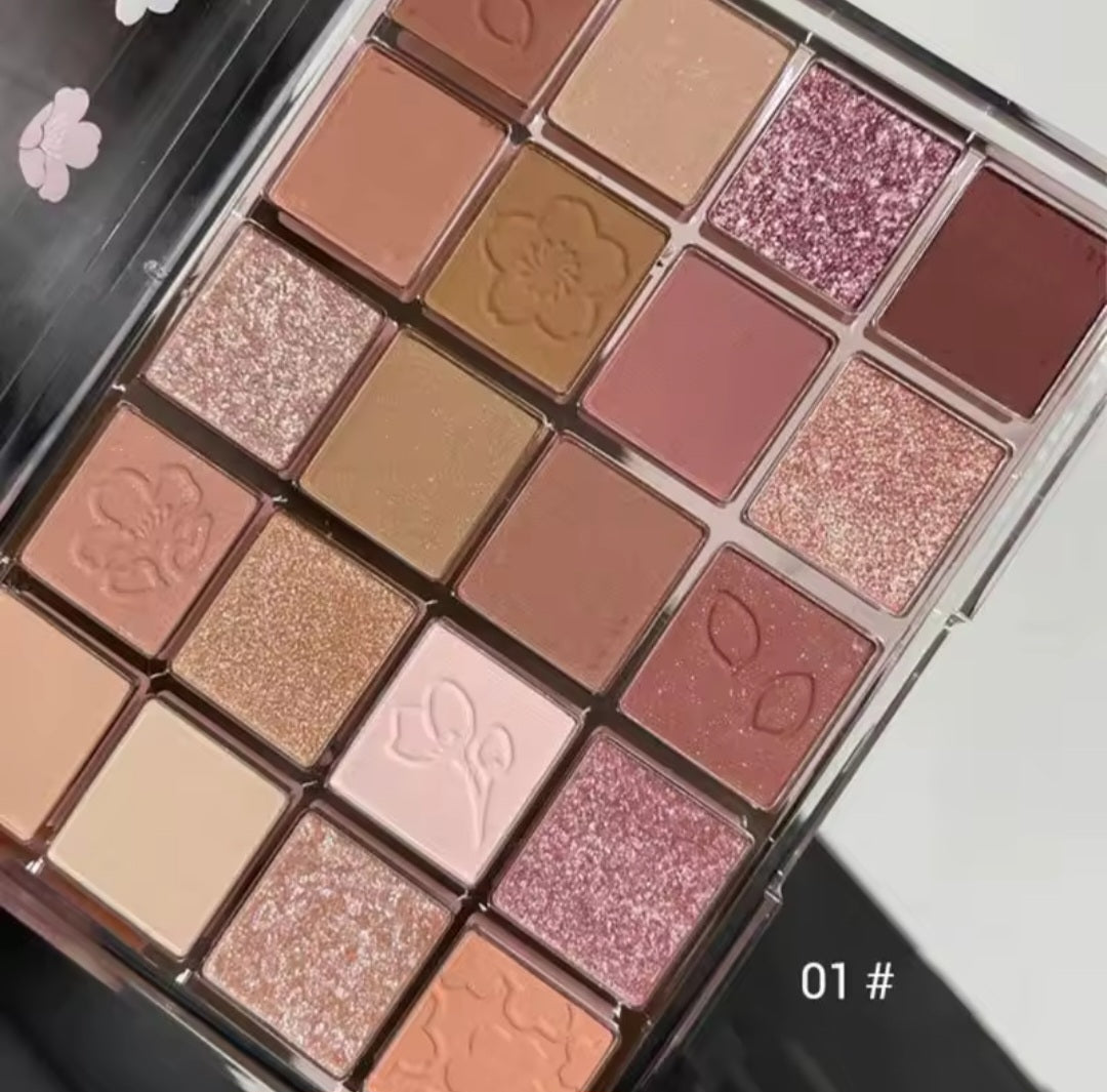 20-Color Eyeshadow Palette – A Perfect Blend of Pearlescent and Matte Shades for Silky, Shiny, and Long-Lasting Eye Makeup. Ideal for Enhancing Beauty with Stunning, Versatile Looks